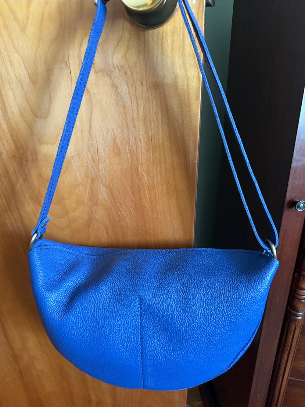 Portland Leather Blue Crescent Shoulder Bag - Picture 2 of 4